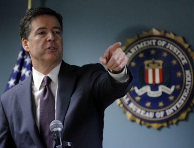 ΗΠΑ: Καθυστερούν οι έρευνες του FBI με την καρατόμηση του Τζέιμς Κόμεϊ